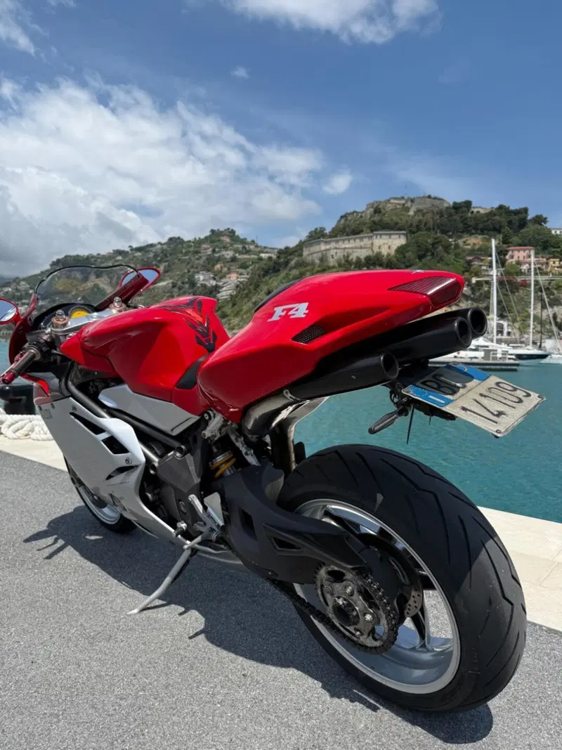 MV Agusta F4 750 S 1+1 (2000 - 02) (6)