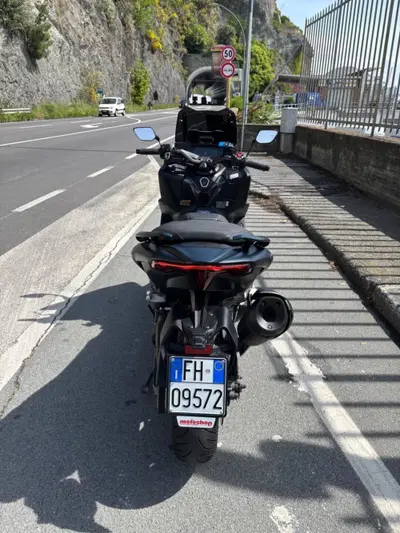 Yamaha T-Max 560 Tech Max (2022 - 24) usata