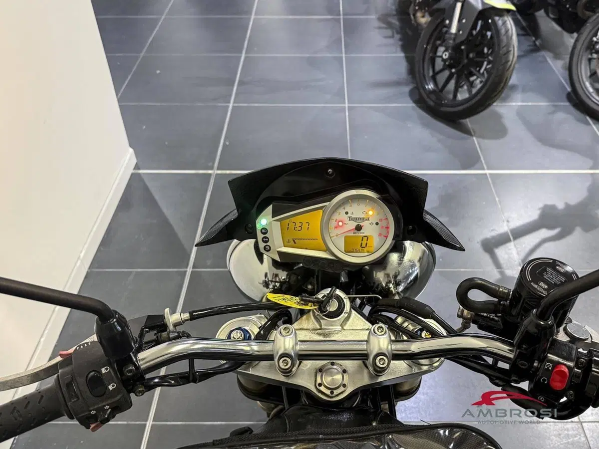 Triumph Speed Triple 1050 (2005 - 11) (5)