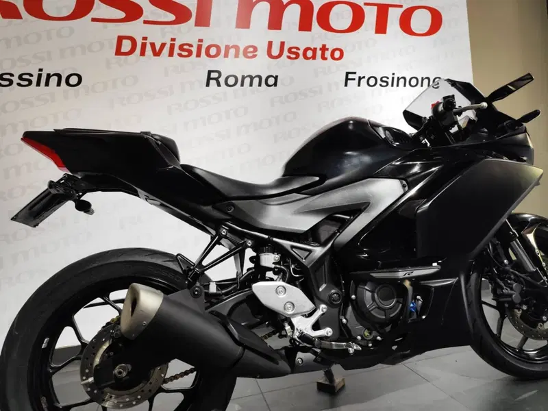 Yamaha YZF R3 (2025 - 26) (2)