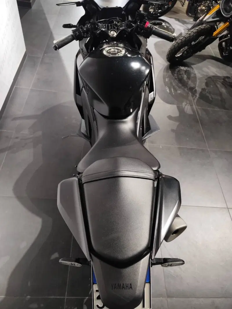 Yamaha YZF R3 (2025 - 26) (5)