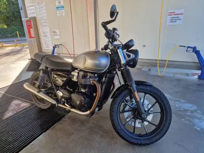 Triumph Speed Twin 900 (2023 - 24) usata