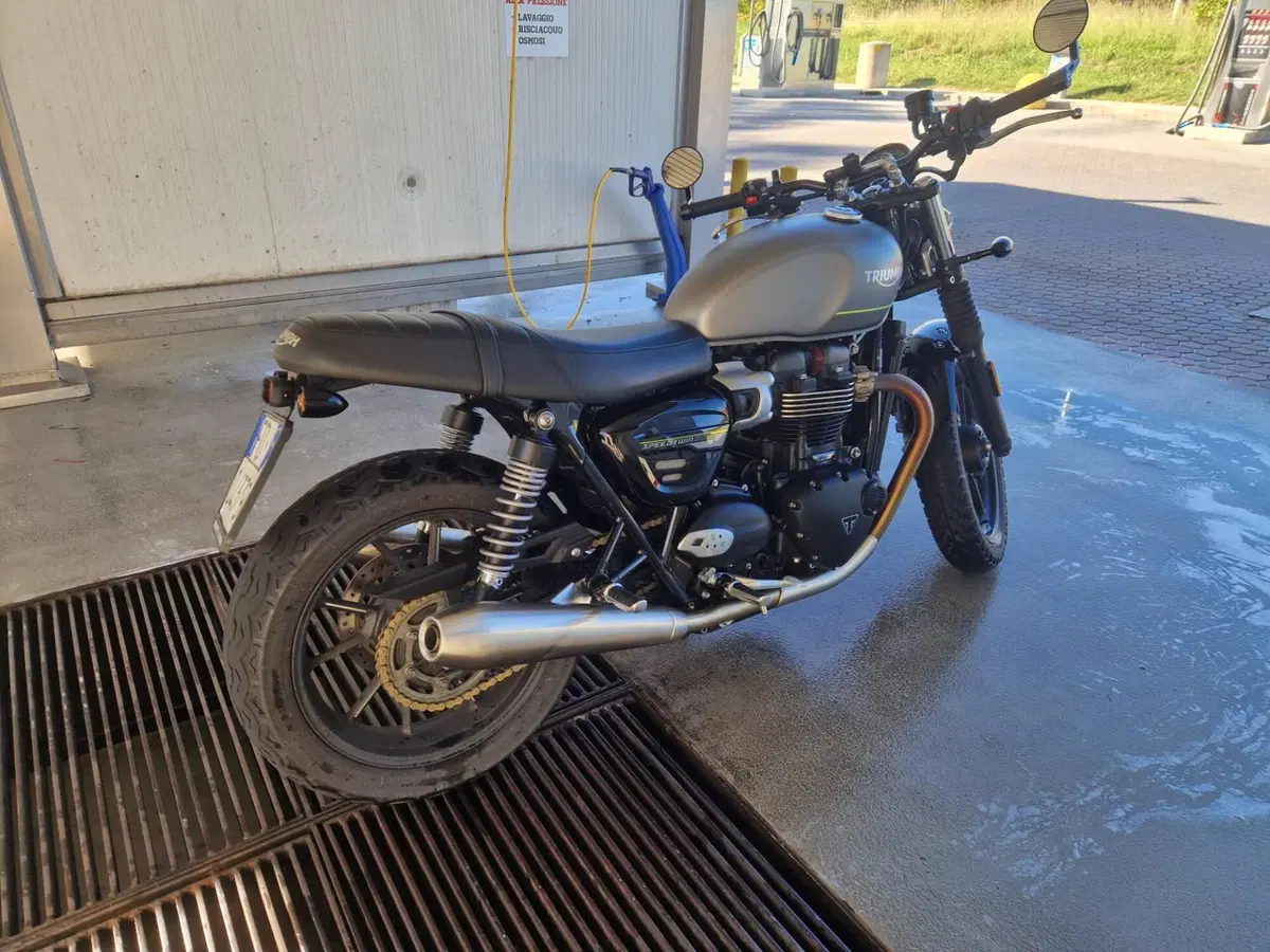 Triumph Speed Twin 900 (2023 - 24) (4)