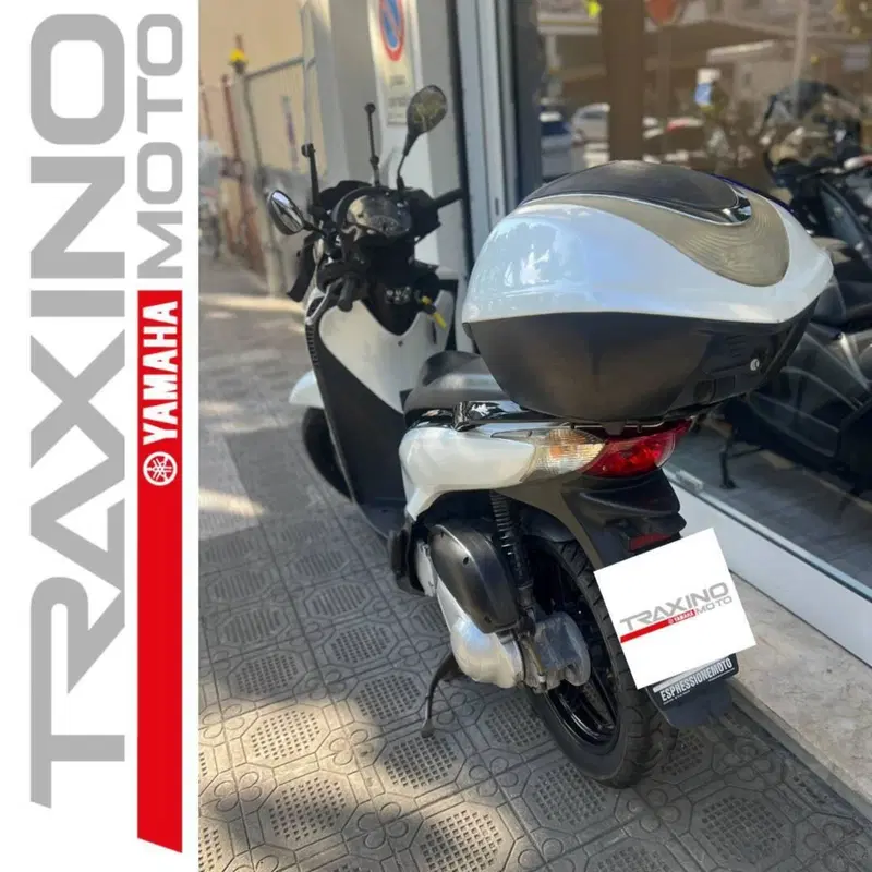 Honda SH 150i (2009 - 12) (3)