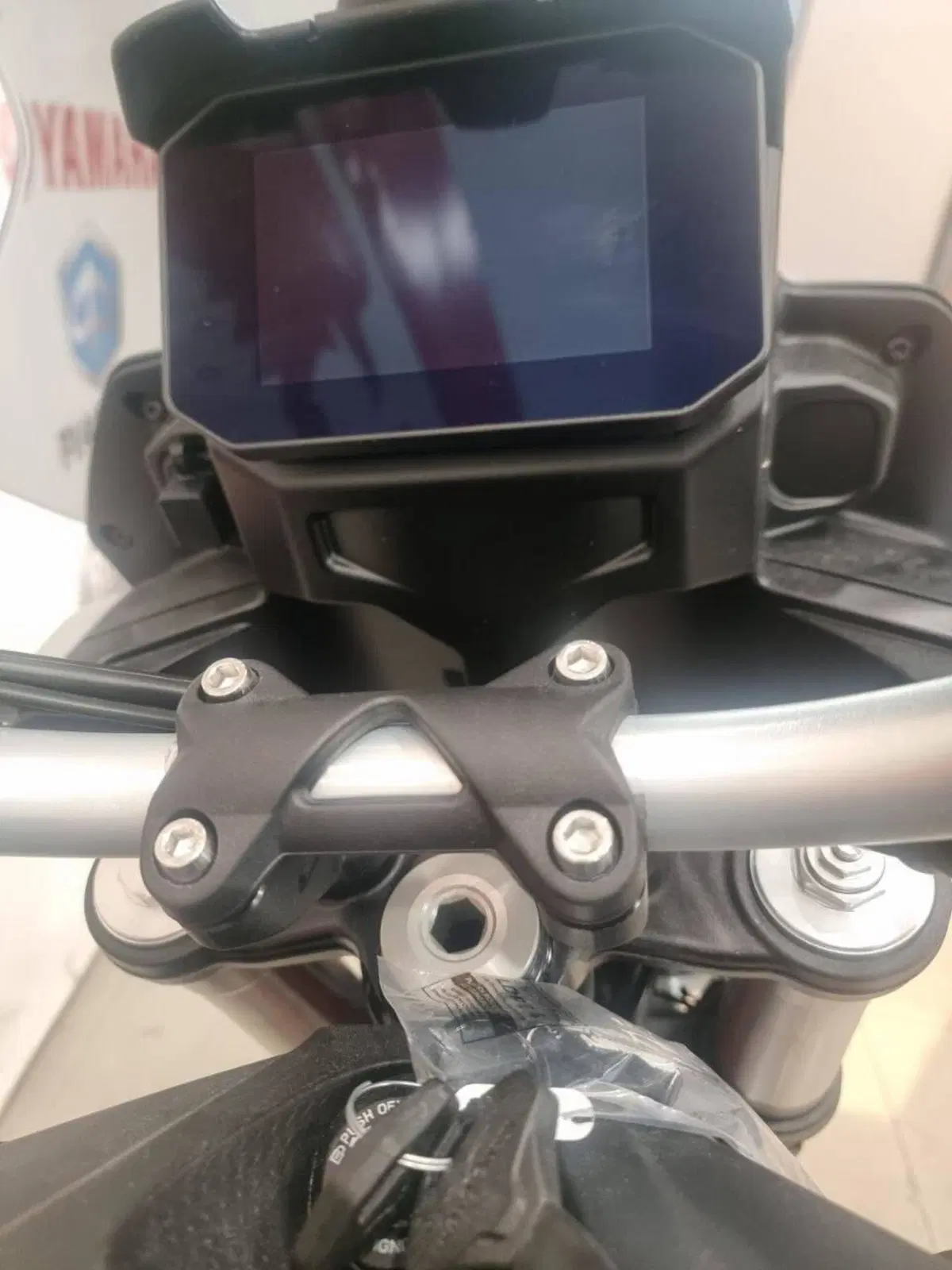 Moto Guzzi V85 TT (2024 - 26) (12)