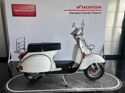 Piaggio Vespa 200 PX usata