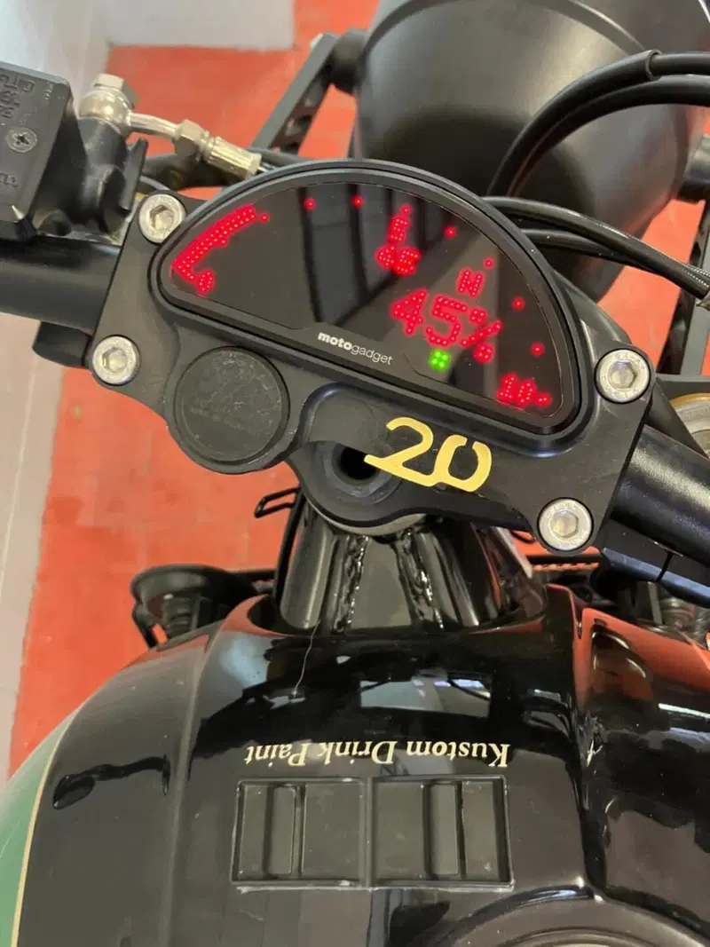 Yamaha XJR 1300 Racer (2015 - 17) (9)