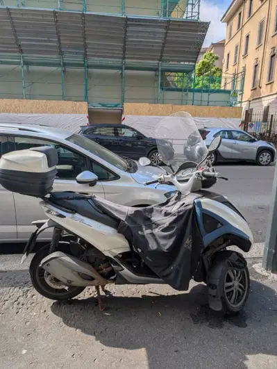 Piaggio Mp3 300 ie Yourban ERL/LT (2011 - 16) usata