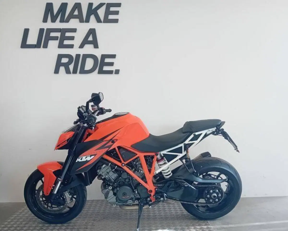KTM 1290 Super Duke R ABS (2014 - 16) (4)