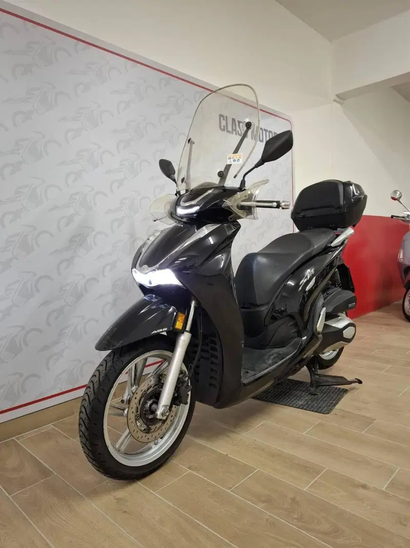 Honda SH 350 (2021 - 24) (4)