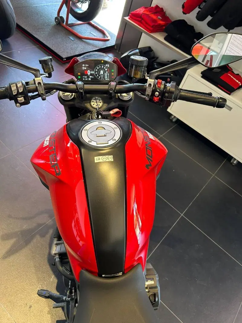 Ducati Monster 937 + (2021 - 25) (11)