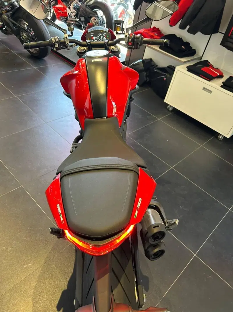 Ducati Monster 937 + (2021 - 25) (14)