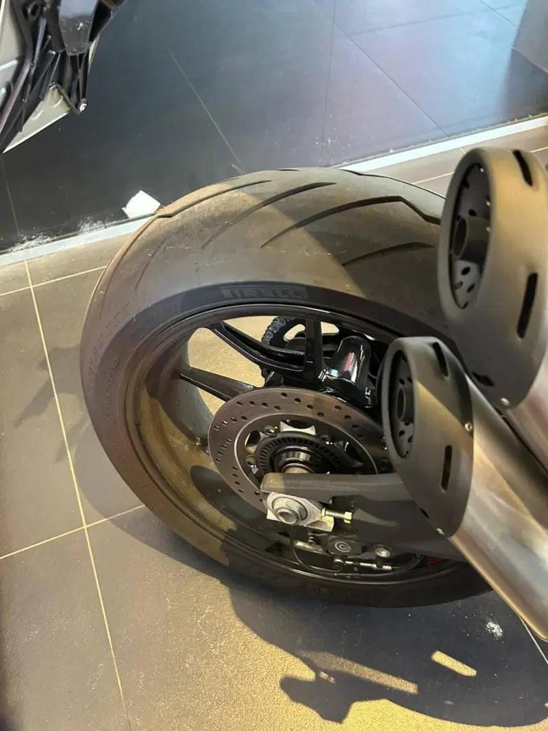 Ducati Monster 937 + (2021 - 25) (15)