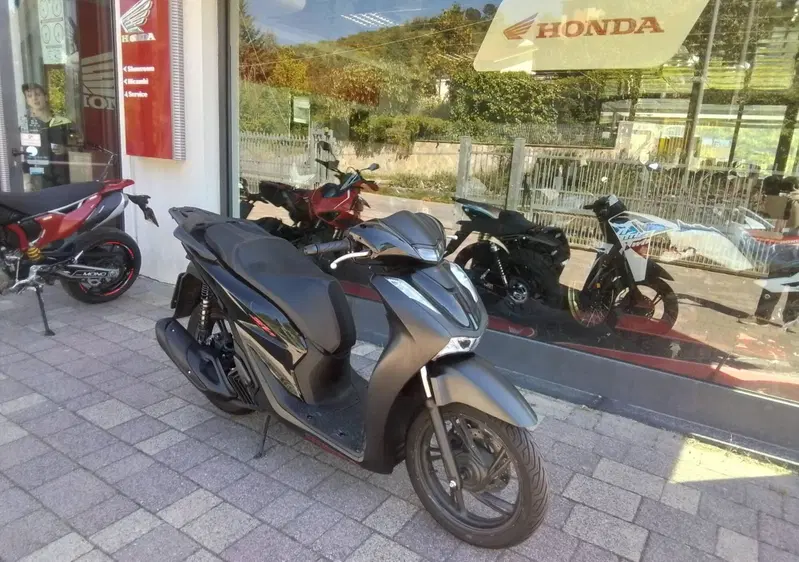 Honda SH 125i Sport (2024 - 25) (6)