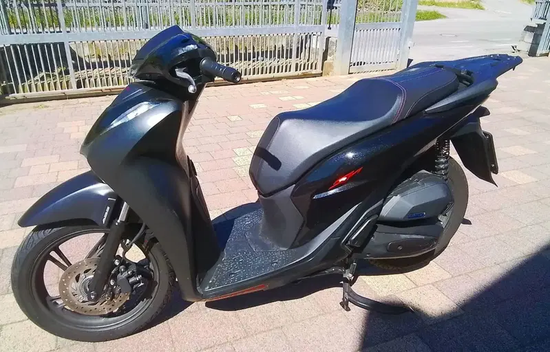 Honda SH 125i Sport (2024 - 25) (11)