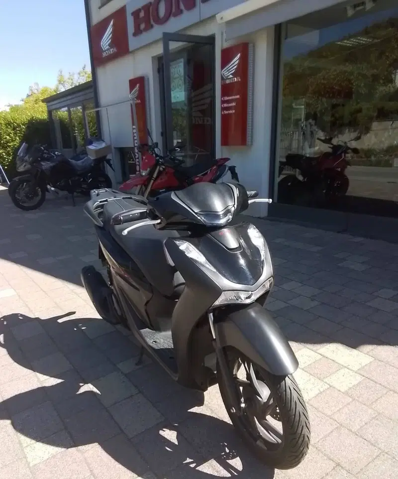 Honda SH 125i Sport (2024 - 25) (12)