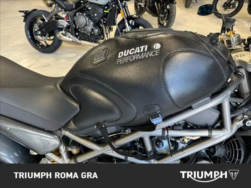 Ducati Monster 900 S4 (2001 - 02) (7)