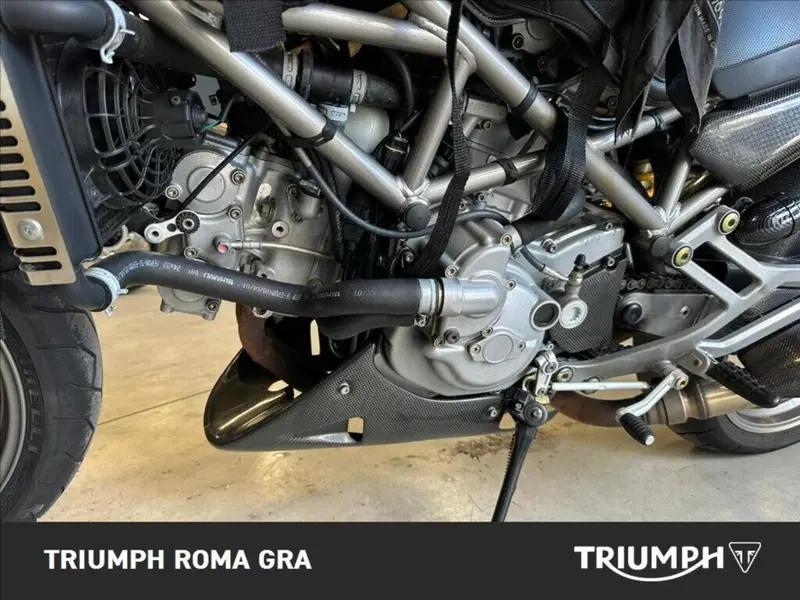 Ducati Monster 900 S4 (2001 - 02) (11)