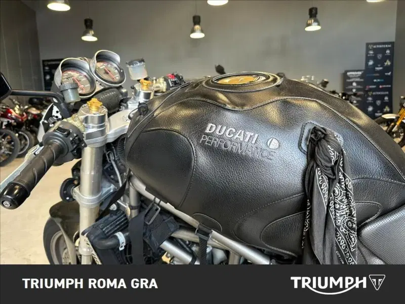 Ducati Monster 900 S4 (2001 - 02) (9)