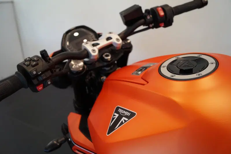 Triumph Street Triple 765 R (2023 - 26) (6)