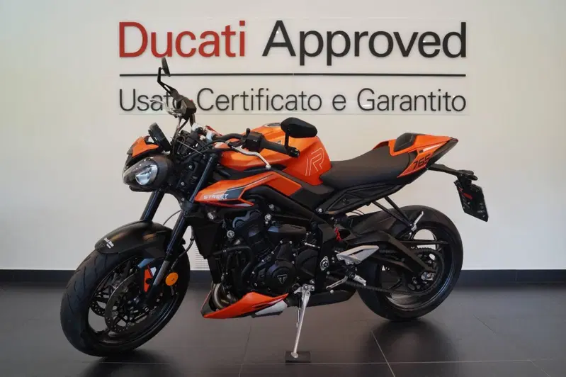Triumph Street Triple 765 R (2023 - 26) (2)