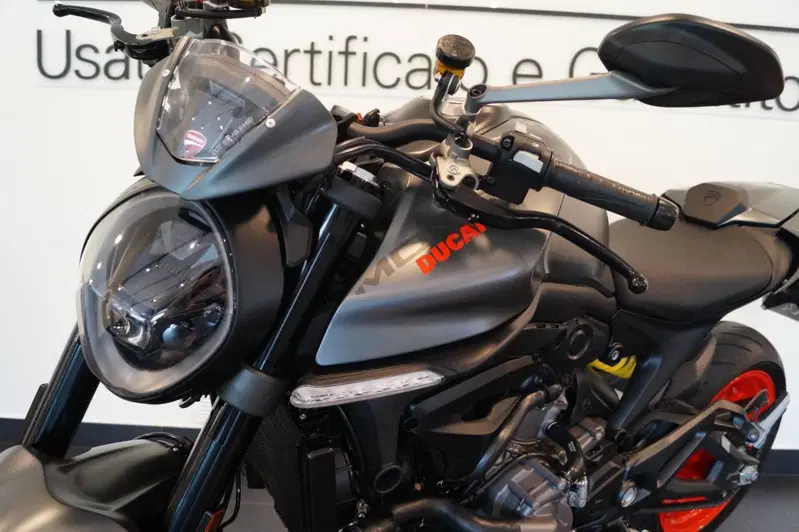 Ducati Monster 937 + (2021 - 25) (9)