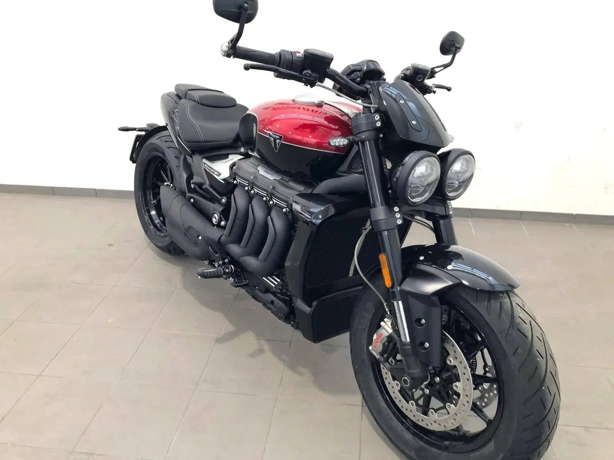 Triumph Rocket 3 Storm R (2024 - 26) (4)