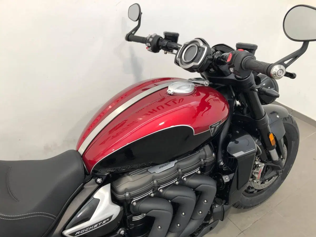 Triumph Rocket 3 Storm R (2024 - 26) (12)