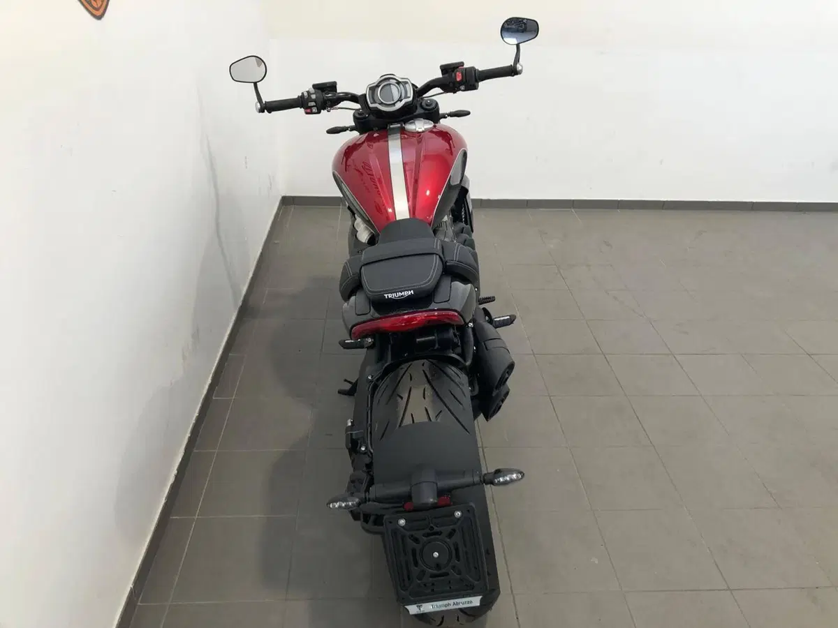 Triumph Rocket 3 Storm R (2024 - 26) (14)