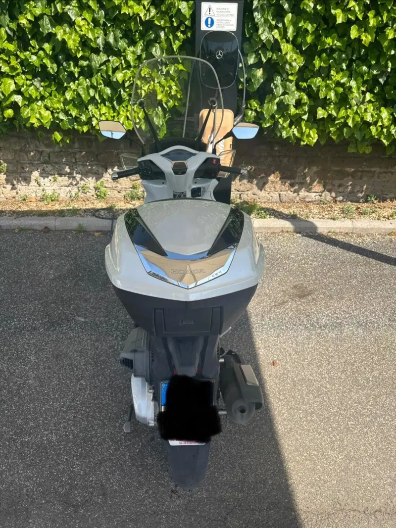 Honda SH 350 (2021 - 24) (6)