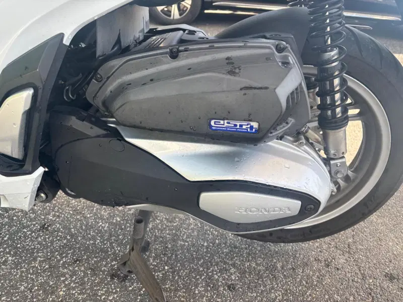 Honda SH 350 (2021 - 24) (7)