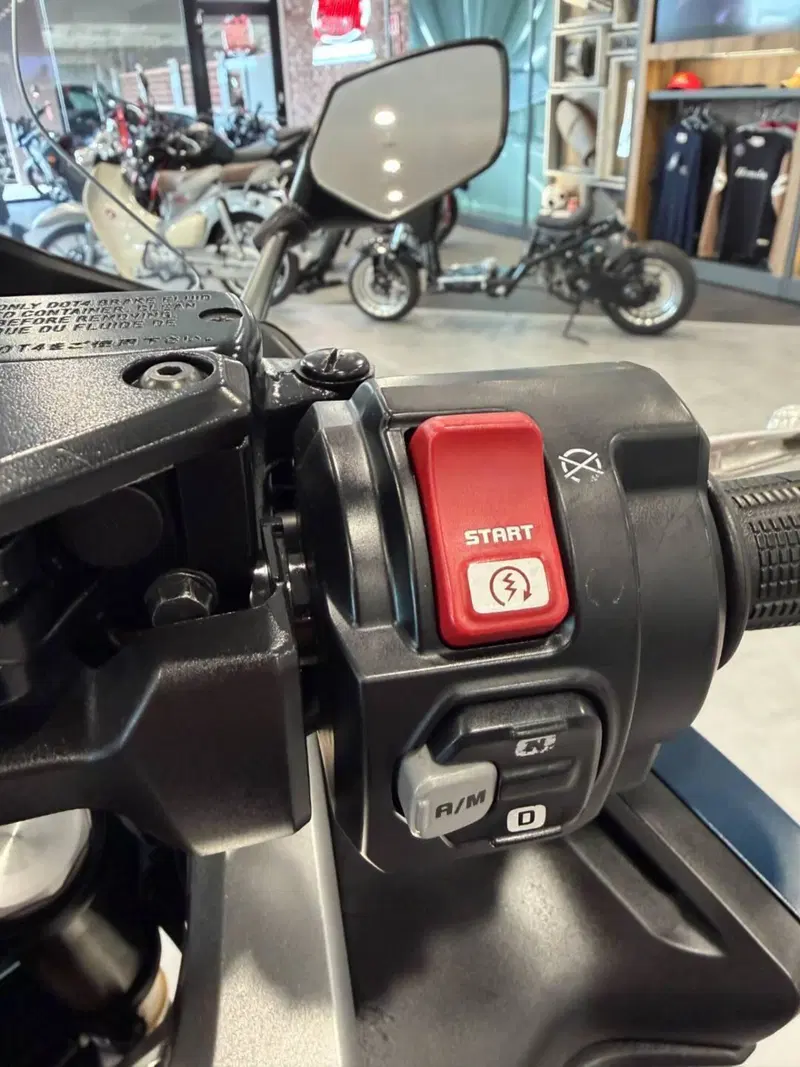 Honda Forza 750 DCT (2021 - 24) (11)
