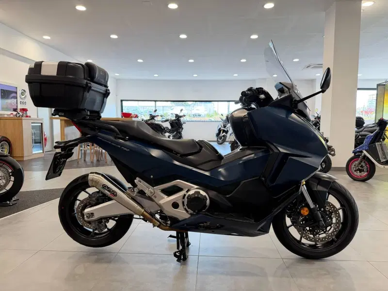 Honda Forza 750 DCT (2021 - 24) (7)