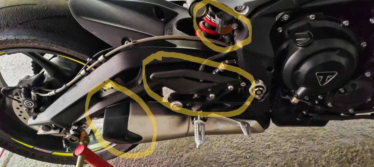 Triumph Street Triple 765 R (2023 - 26) (5)