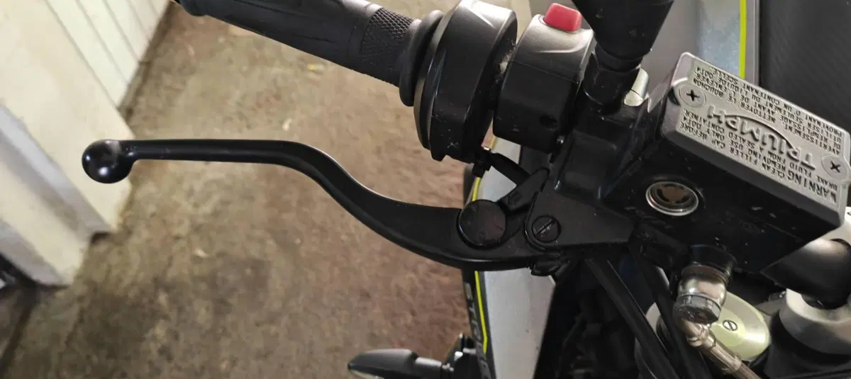 Triumph Street Triple 765 R (2023 - 26) (8)