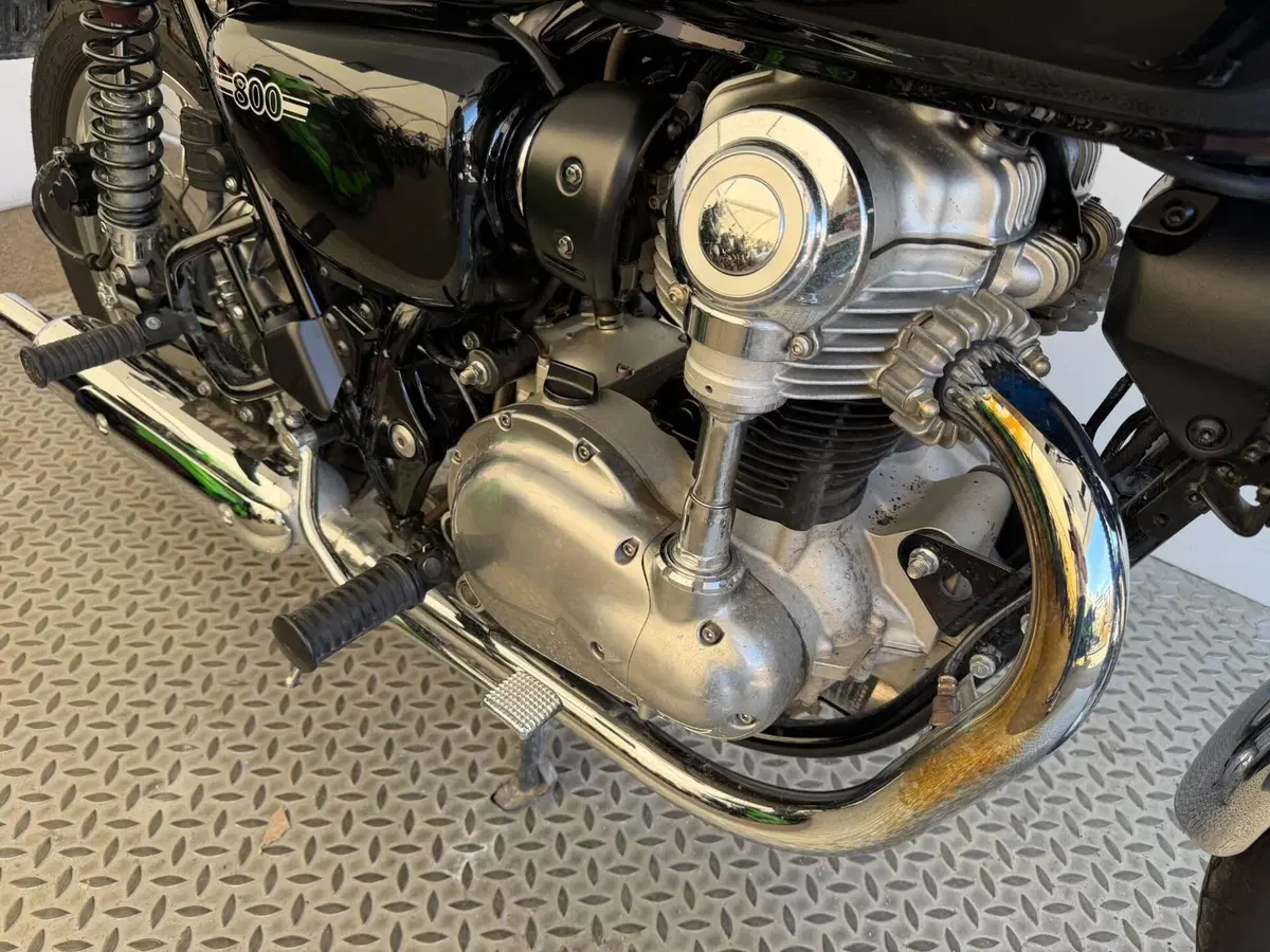 Kawasaki W 800 (2021 - 26) (8)