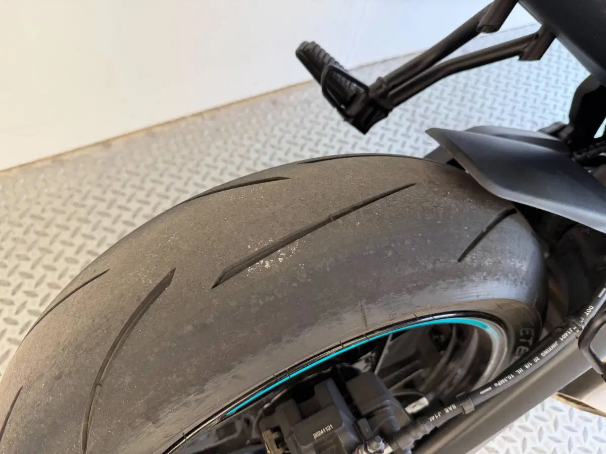 CFMOTO 675NK (2025 - 26) (4)