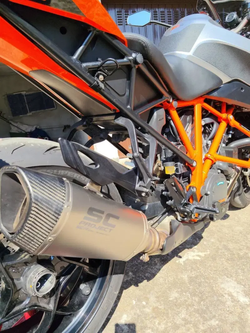 KTM 1290 Super Duke GT ABS (2016 - 18) (5)