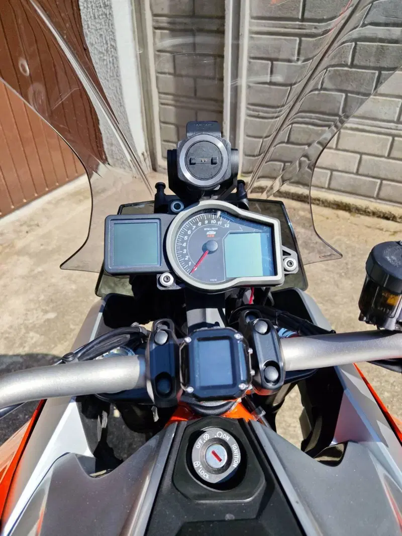 KTM 1290 Super Duke GT ABS (2016 - 18) (6)