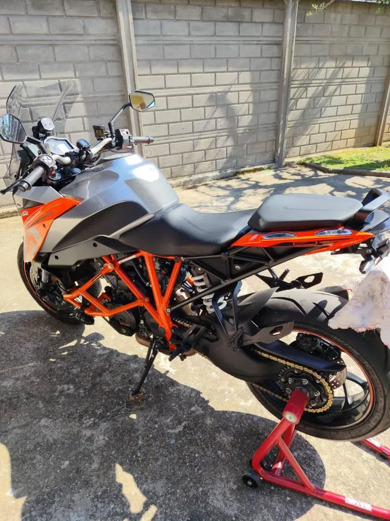 KTM 1290 Super Duke GT ABS (2016 - 18) (9)