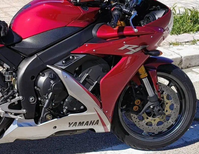 Yamaha YZF R1 (2006 - 07) (6)
