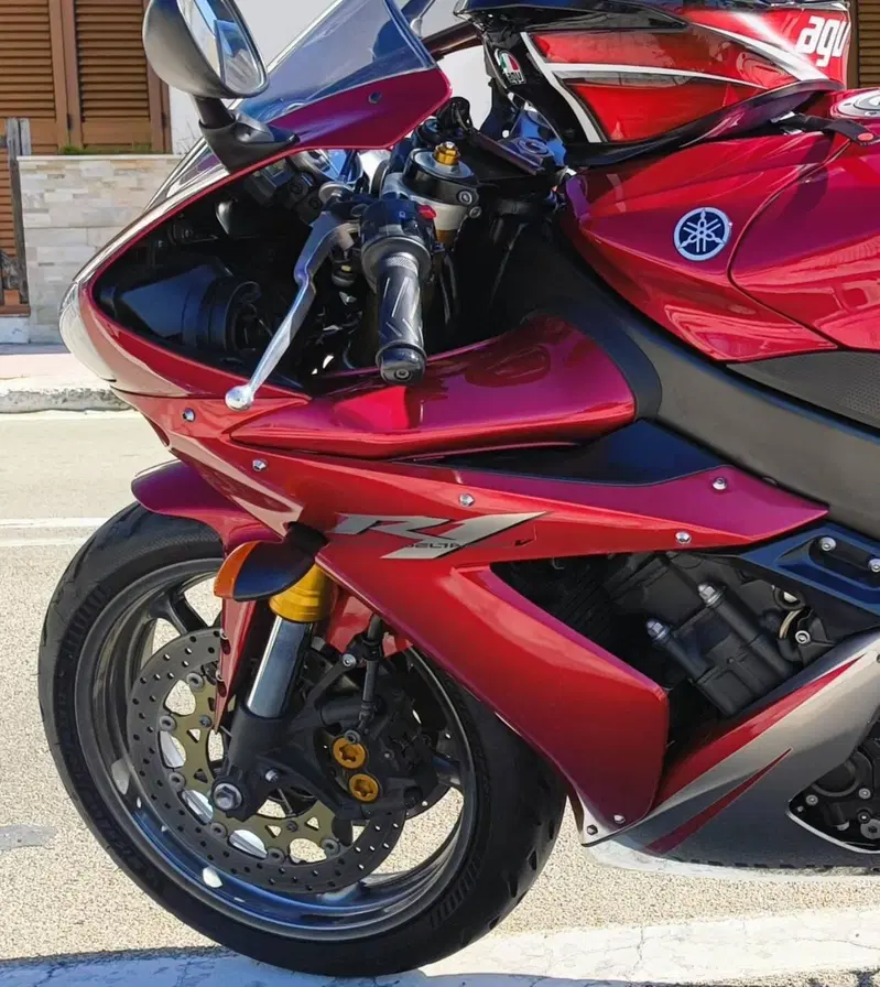 Yamaha YZF R1 (2006 - 07) (5)