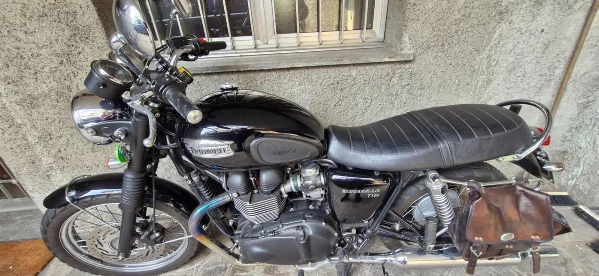 Triumph Bonneville T100 (2008 - 16) (6)
