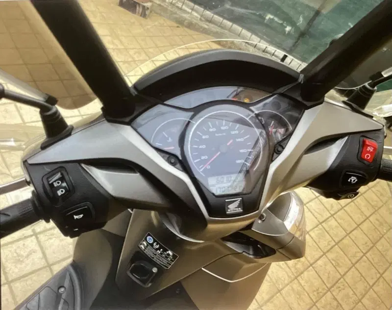 Honda SH 300 i ABS (2016 - 20) (3)