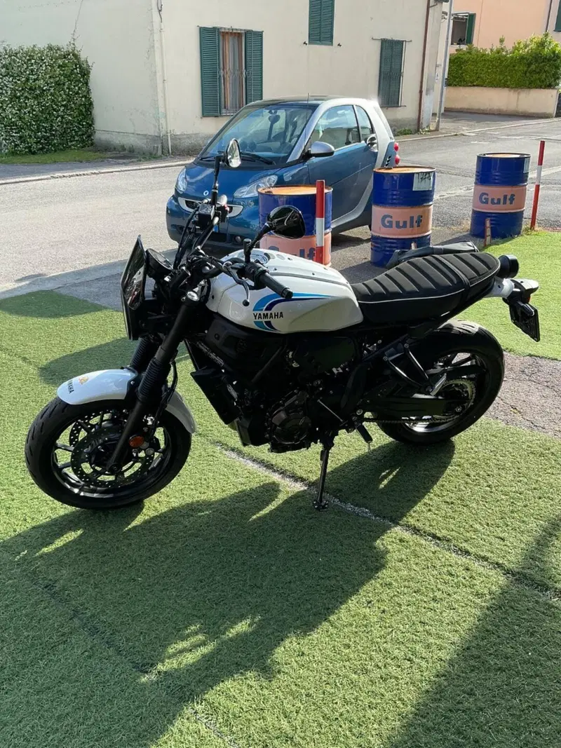 Yamaha XSR 700 (2022 - 26) (2)
