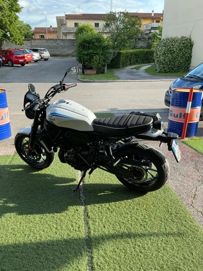 Yamaha XSR 700 (2022 - 26) (4)