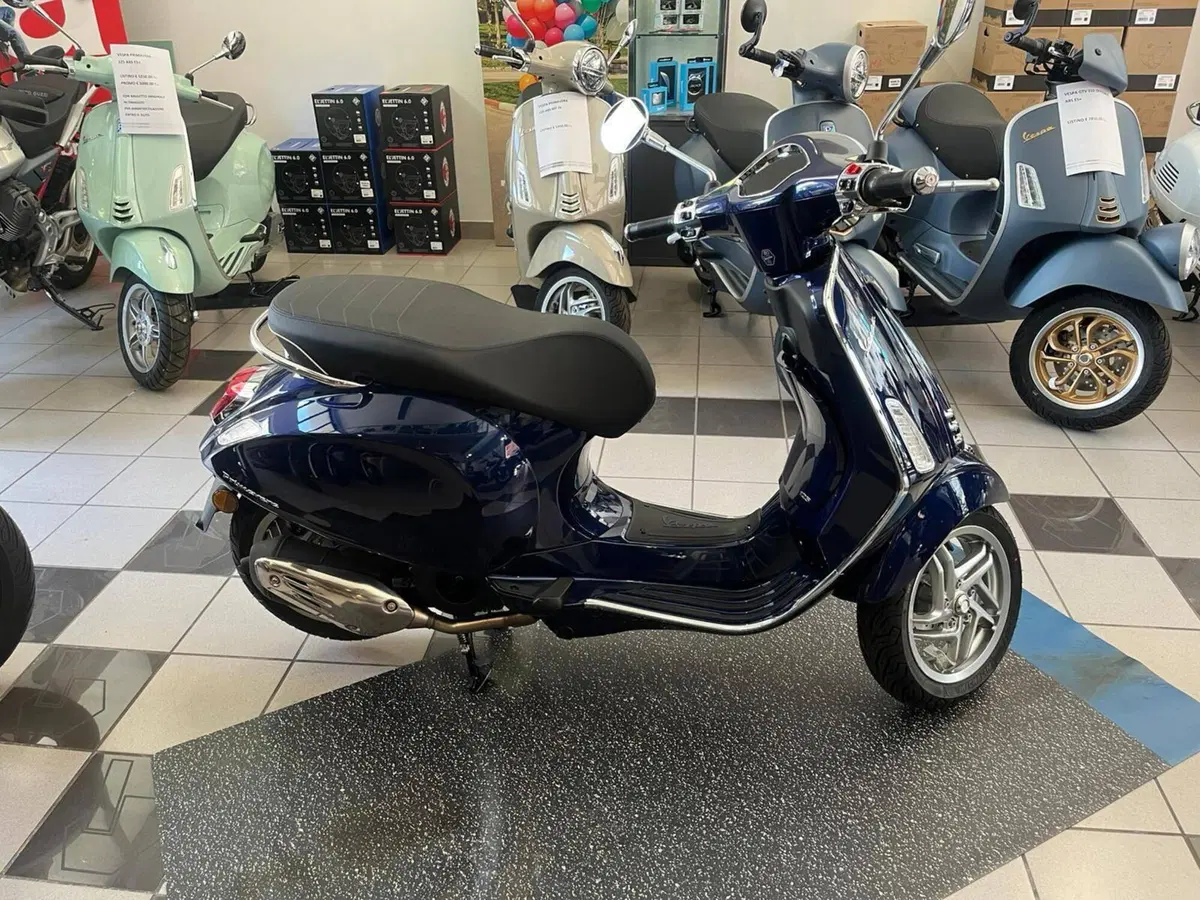 Vespa Primavera 125 (2026) (2)