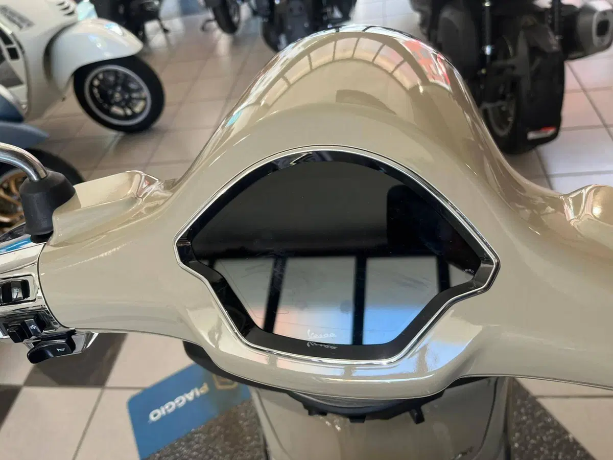 Vespa Primavera 125 (2026) (4)