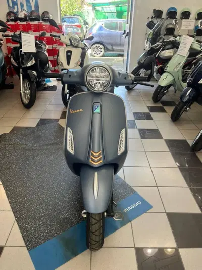 Vespa Primavera 125 Officina 8 (2026) nuova