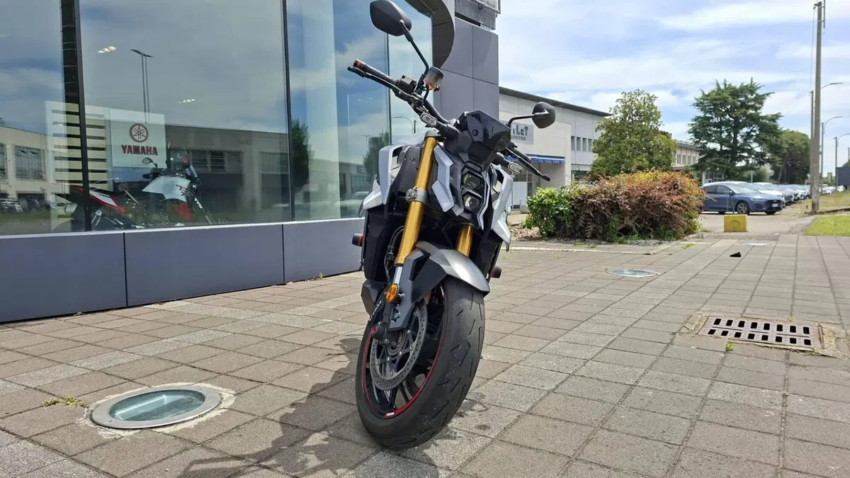 Suzuki GSX-S1000 (2021 - 25) (4)